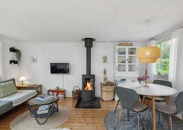 2 Bedroom Cozy In Prázdninový dům