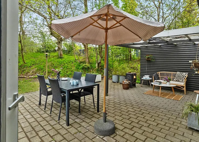 2 Bedroom Cozy In Prázdninový dům Hadsund